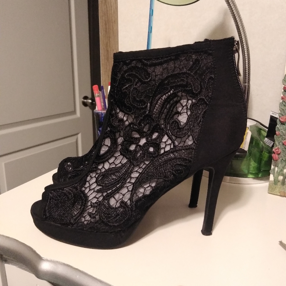Black Lace Stiletto Ankle Peep Toe Booties sz 10